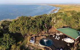 Makakatana Bay Lodge